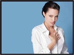 Angelina Jolie, biała koszula