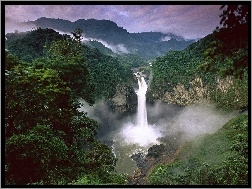 Dżungla, San Rafael Falls, Wodospad