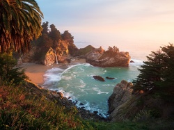 Wybrzeże, Morze, Big Sur, Stany Zjednoczone, Drzewa, Skały, Kalifornia, Park Stanowy Julia Pfeiffer Burns