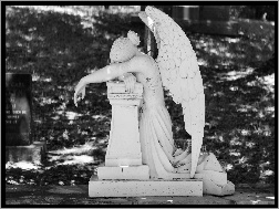 Anioł, Posąg, Pomnik