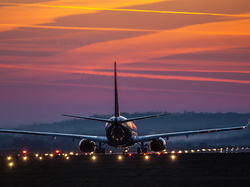 Zachód słońca, Samolot pasażerski, Pas startowy